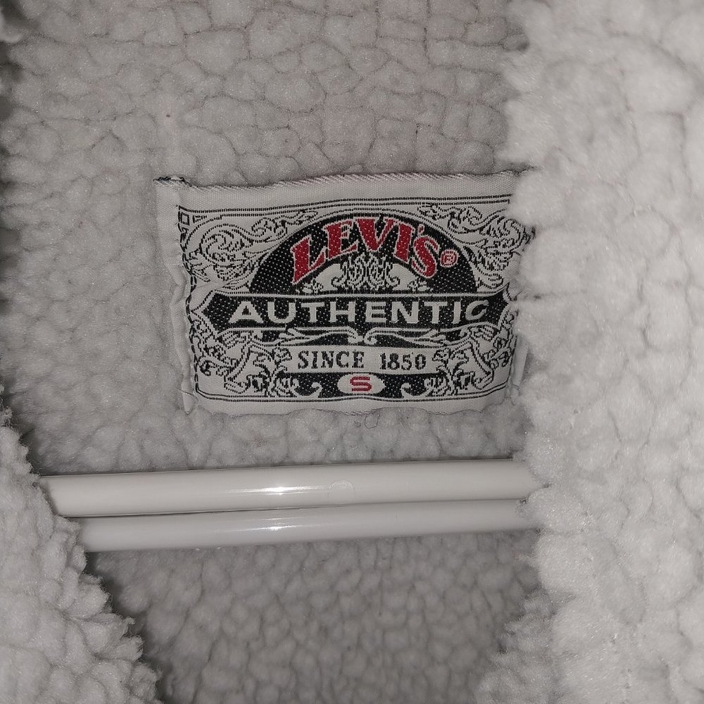 LEVI'S AUTHENTIC BOMBER DENIM JACKET